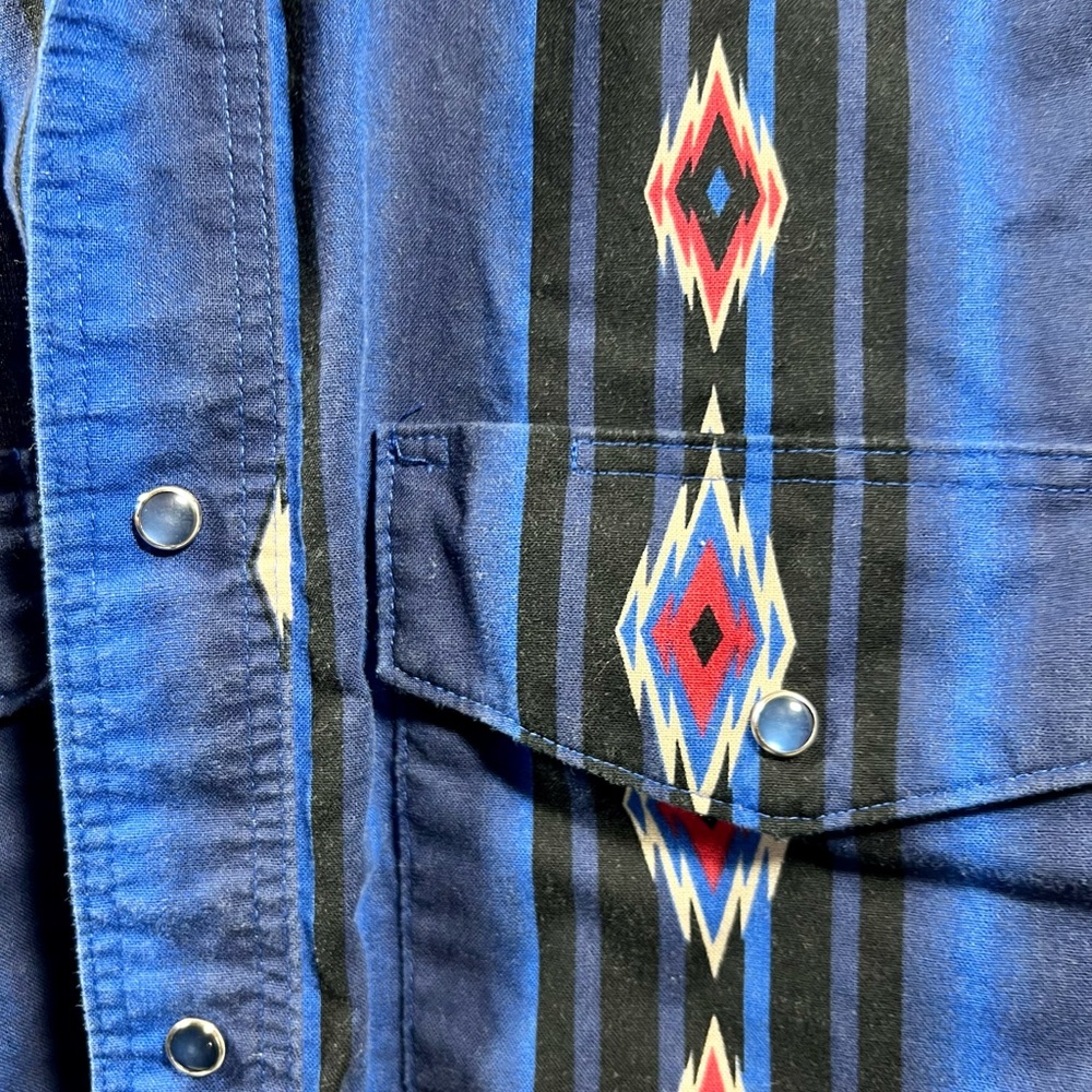 ✨Retro 90’s WESTERN WRANGLER WITH BLUE PEARL SNAPS✨